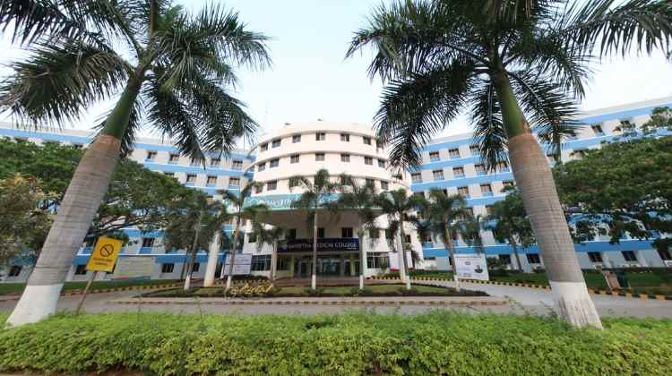 SAVEETHA MEDICAL COLLEGE & HOSPITAL, Chennai